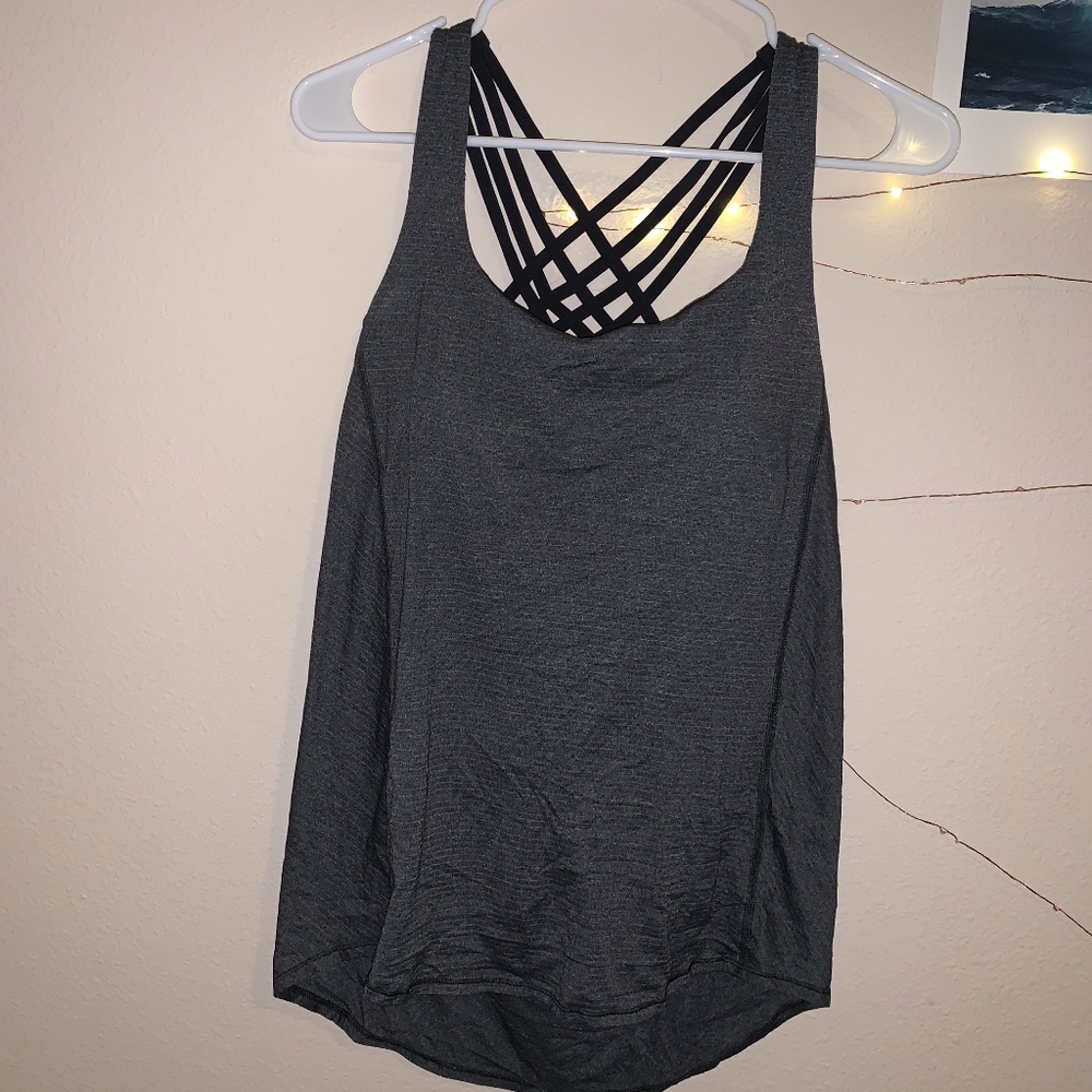 Lululemon exercise tank